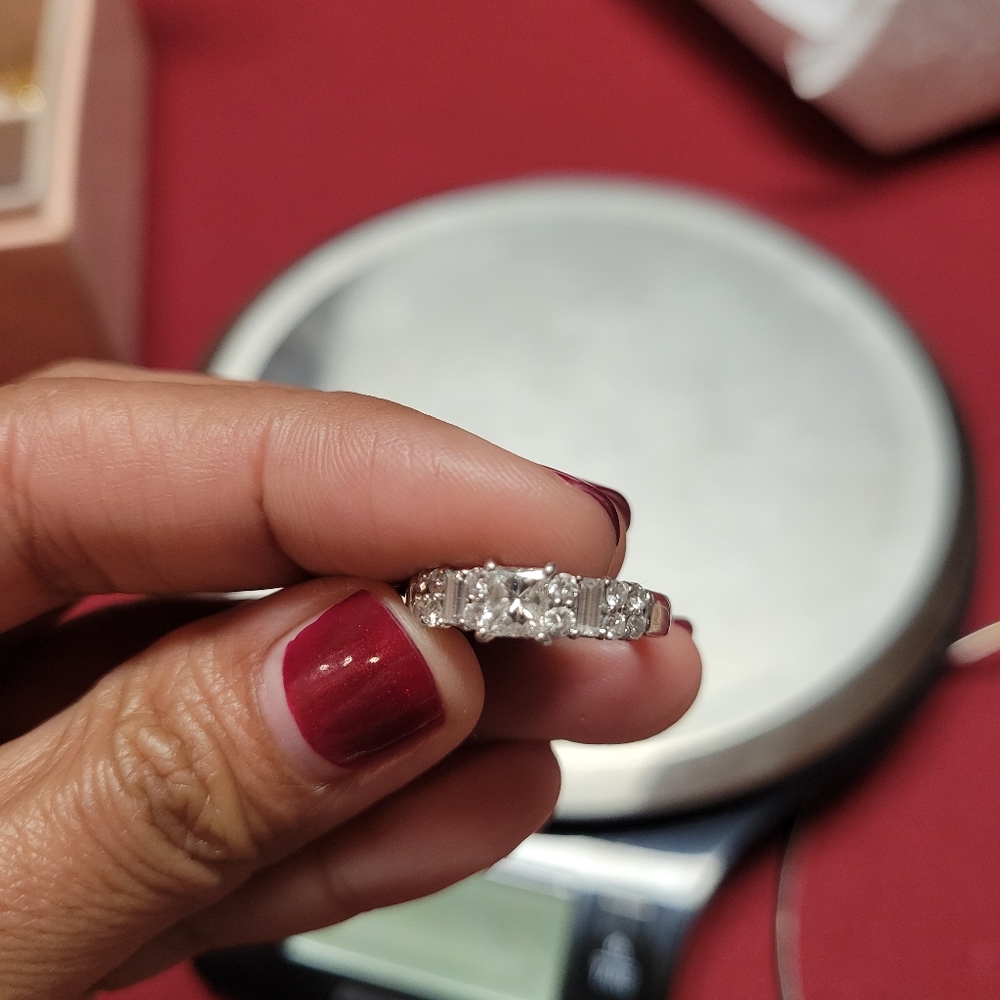 Platinum 900 Diamond Solitaire Ring